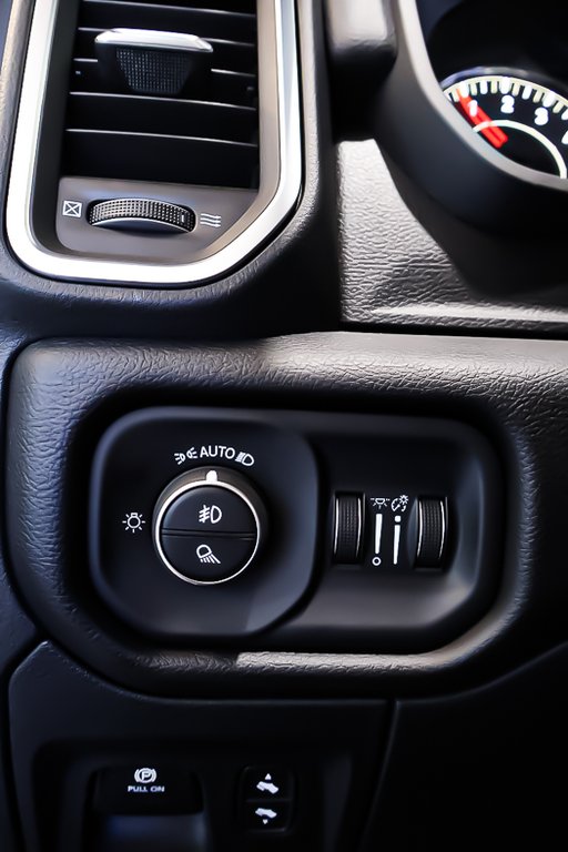 Ram 1500 BIG HORN 2025 à Terrebonne, Québec - 19 - w1024h768px