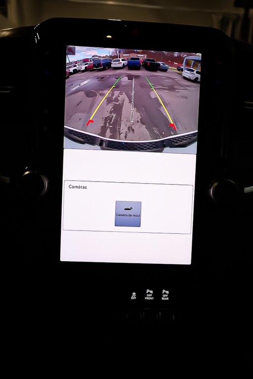 2025 Ram 1500 BIG HORN in Terrebonne, Quebec - 17 - w1024h768px