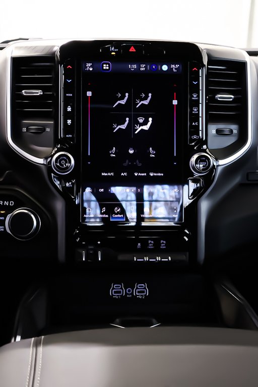 2025 Ram 1500 BIG HORN in Terrebonne, Quebec - 16 - w1024h768px