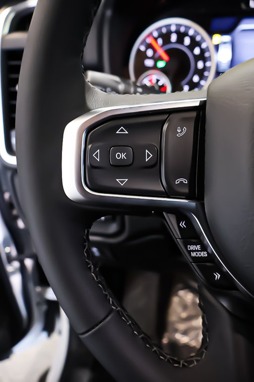 2025 Ram 1500 BIG HORN in Terrebonne, Quebec - 12 - w1024h768px