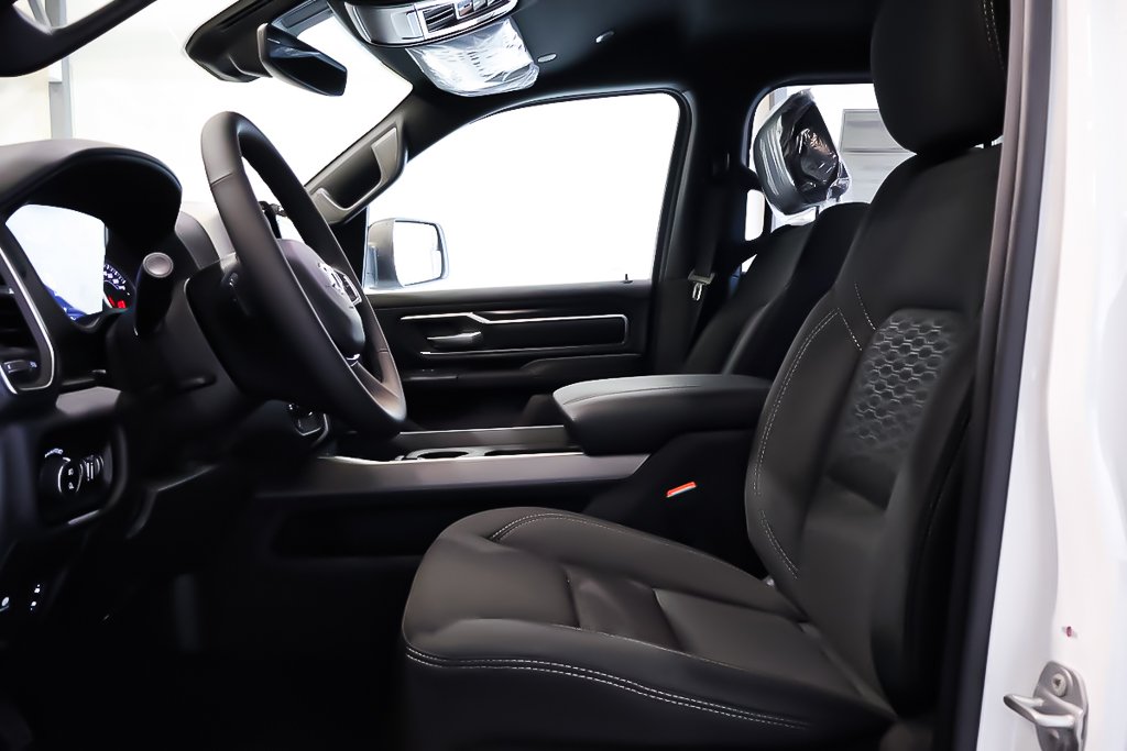 2025 Ram 1500 BIG HORN in Terrebonne, Quebec - 8 - w1024h768px