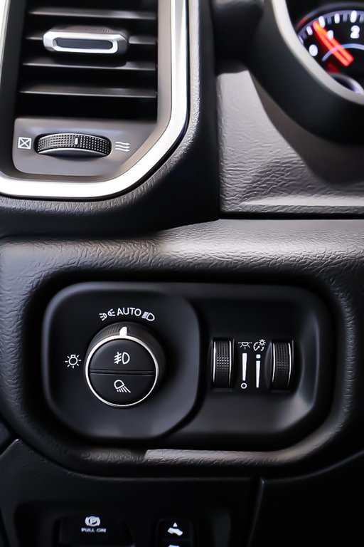 Ram 1500 BIG HORN 2025 à Terrebonne, Québec - 19 - w1024h768px
