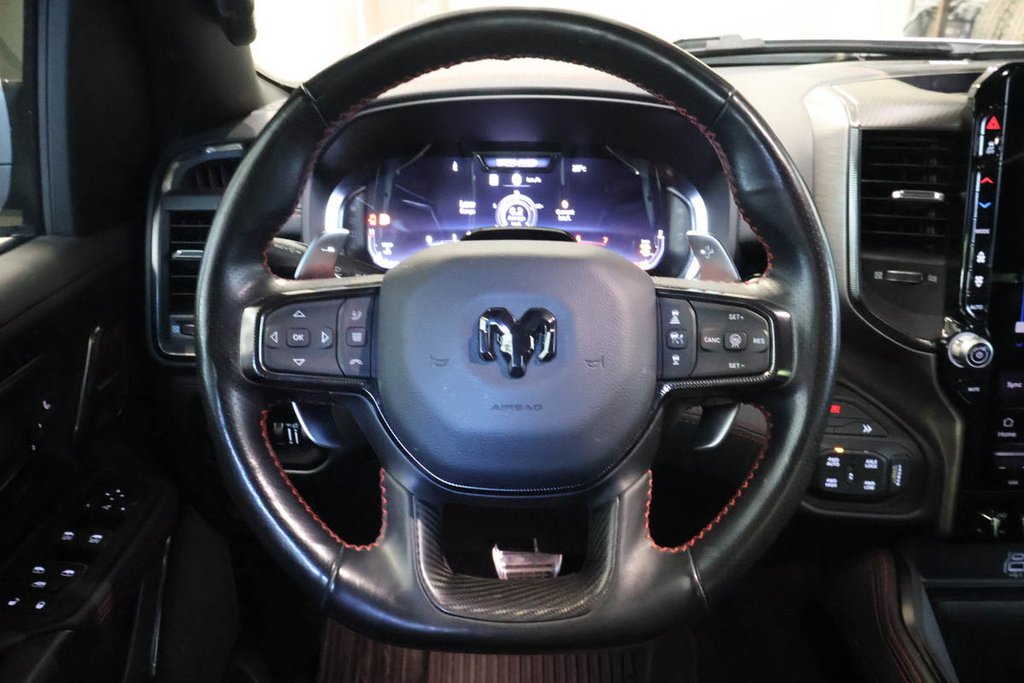 2025 Ram 1500 RHO + 4X4 +  CREW CAB + TOIT OUVRANT PANO in Terrebonne, Quebec - 12 - w1024h768px