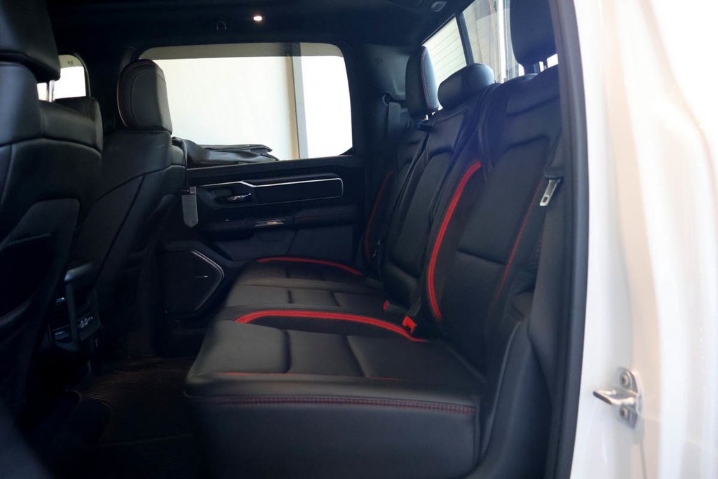 2025 Ram 1500 RHO + 4X4 +  CREW CAB + TOIT OUVRANT PANO in Terrebonne, Quebec - 22 - w1024h768px