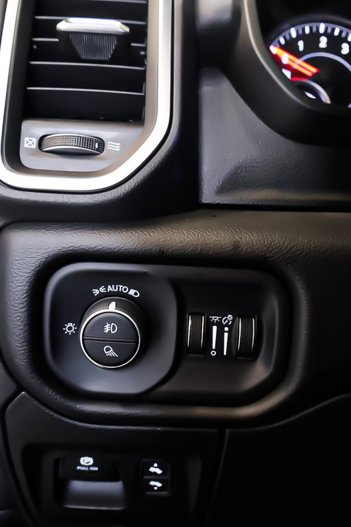 Ram 1500 BIG HORN 2026 à Terrebonne, Québec - 19 - w1024h768px
