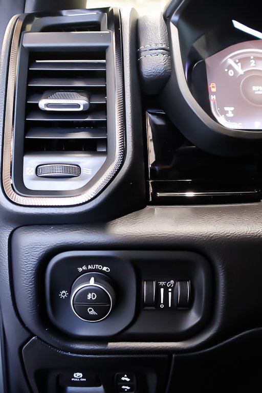 2026 Ram 1500 SPORT in Terrebonne, Quebec - 21 - w1024h768px