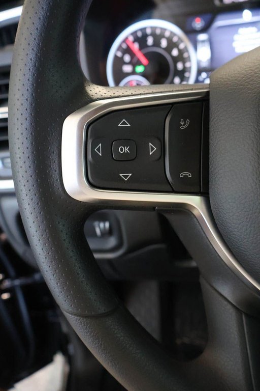 2026 Ram 1500 EXPRESS in Terrebonne, Quebec - 12 - w1024h768px