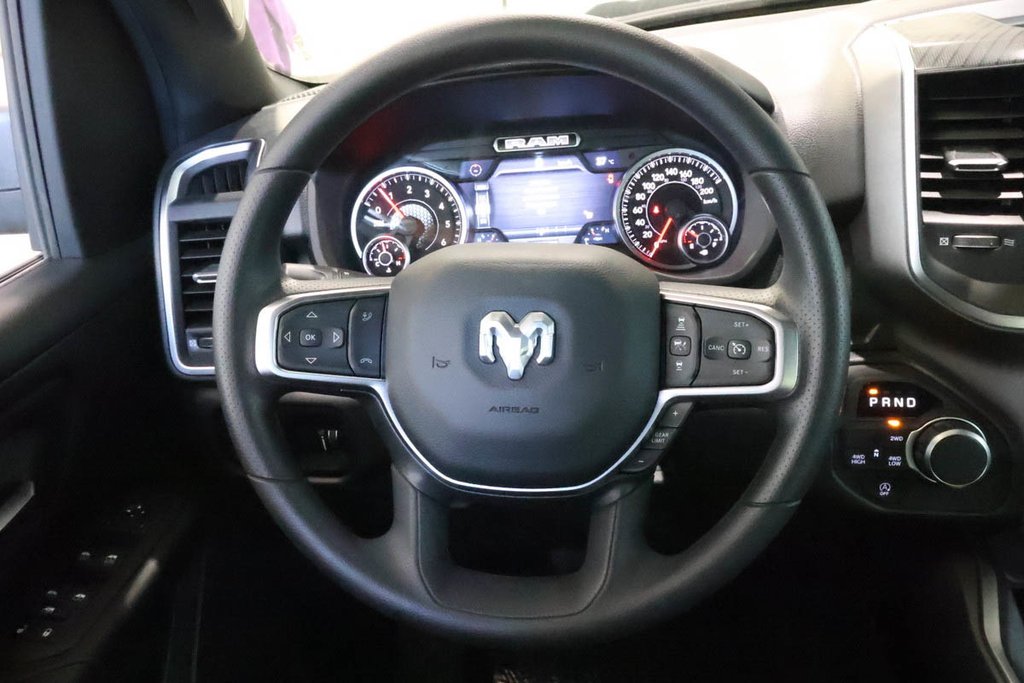 2026 Ram 1500 EXPRESS in Terrebonne, Quebec - 11 - w1024h768px