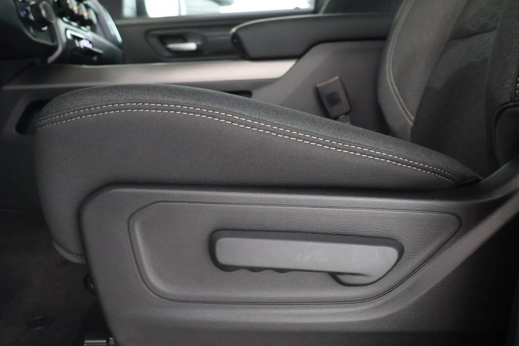 Ram 1500 EXPRESS 2026 à Terrebonne, Québec - 9 - w1024h768px
