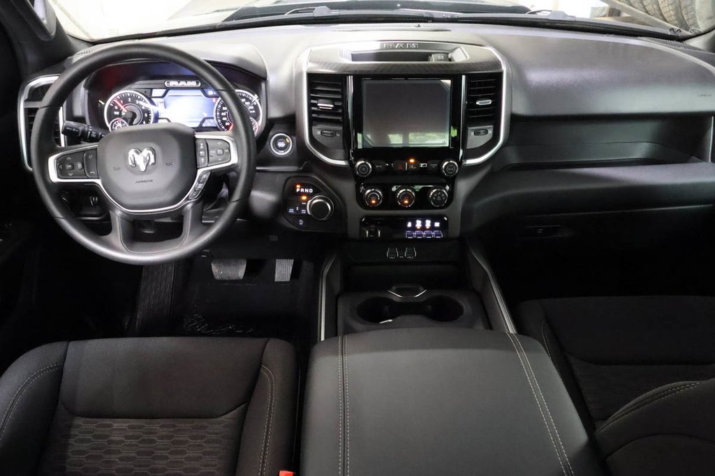 Ram 1500 EXPRESS 2026 à Terrebonne, Québec - 10 - w1024h768px