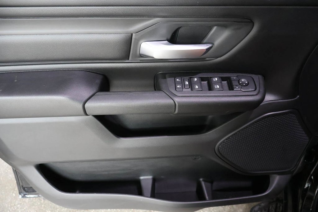 Ram 1500 EXPRESS 2026 à Terrebonne, Québec - 18 - w1024h768px