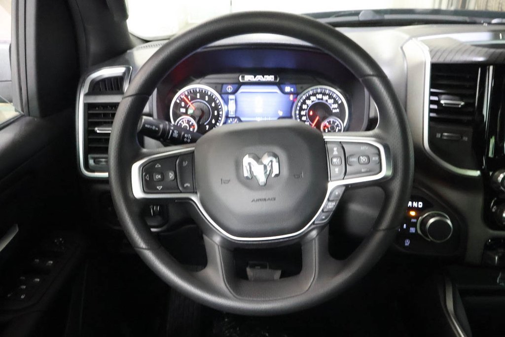 Ram 1500 EXPRESS 2026 à Terrebonne, Québec - 11 - w1024h768px