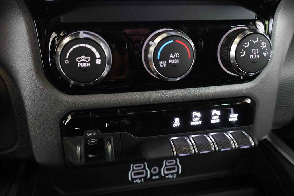 2026 Ram 1500 EXPRESS in Terrebonne, Quebec - 18 - w1024h768px
