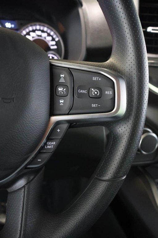 2026 Ram 1500 EXPRESS in Terrebonne, Quebec - 13 - w1024h768px