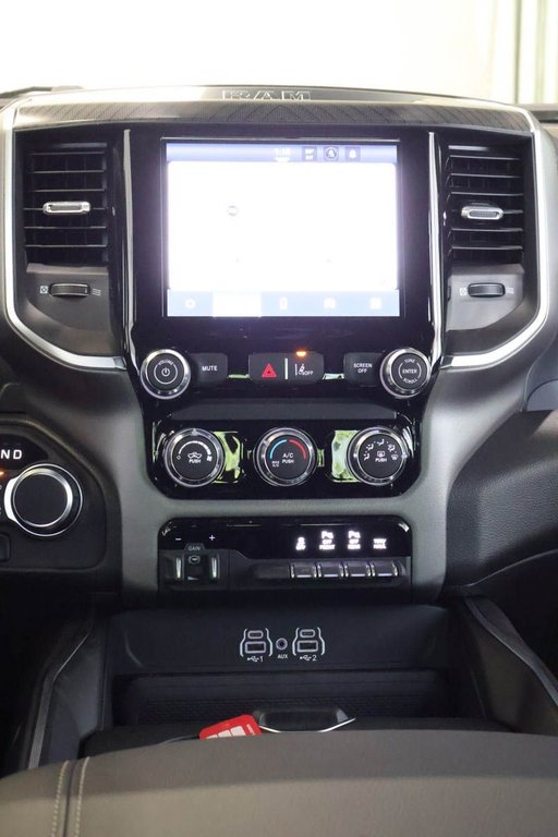2026 Ram 1500 EXPRESS in Terrebonne, Quebec - 16 - w1024h768px