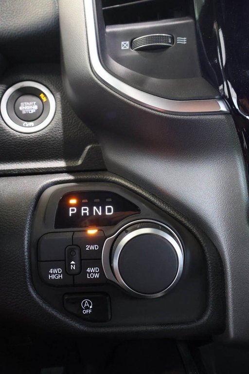 2026 Ram 1500 EXPRESS in Terrebonne, Quebec - 15 - w1024h768px