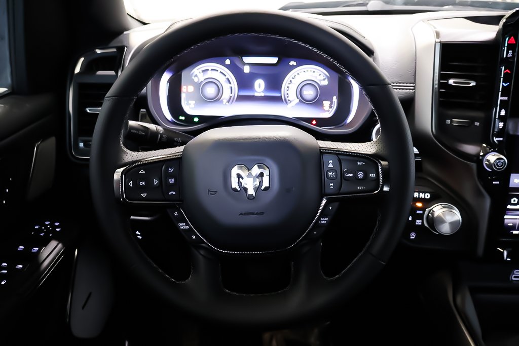 2026 Ram 1500 SPORT in Terrebonne, Quebec - 12 - w1024h768px