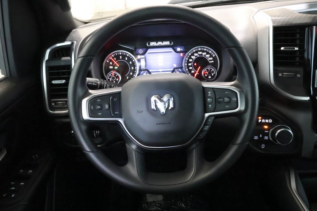 2026 Ram 1500 EXPRESS in Terrebonne, Quebec - 11 - w1024h768px