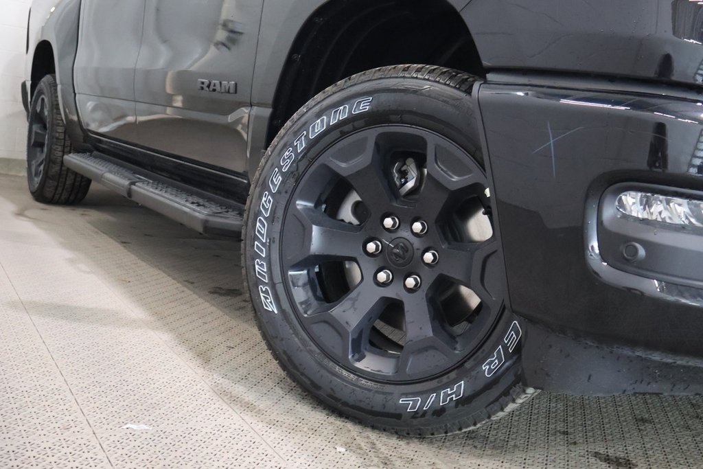 2026 Ram 1500 EXPRESS in Terrebonne, Quebec - 2 - w1024h768px