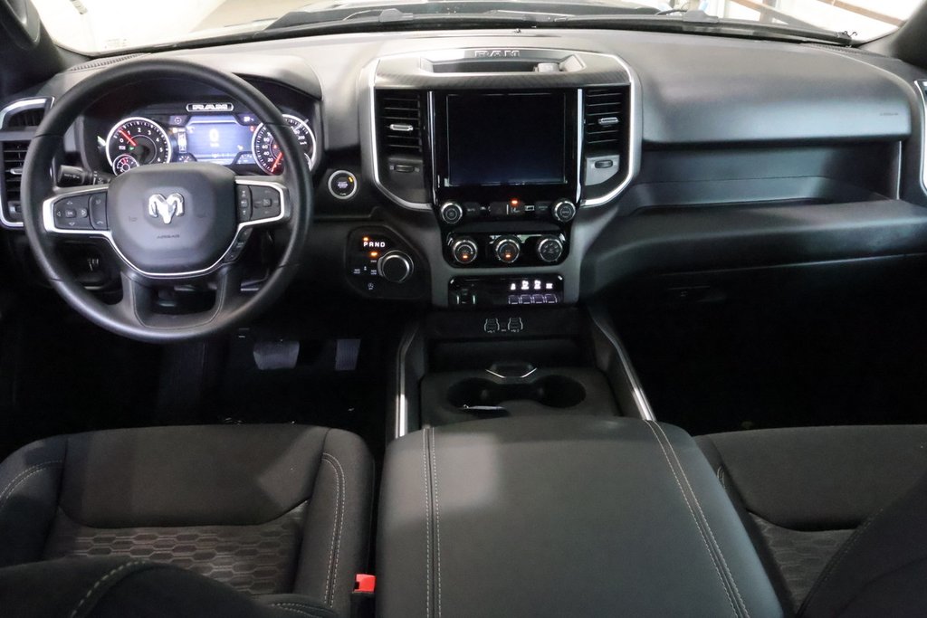2026 Ram 1500 EXPRESS in Terrebonne, Quebec - 7 - w1024h768px