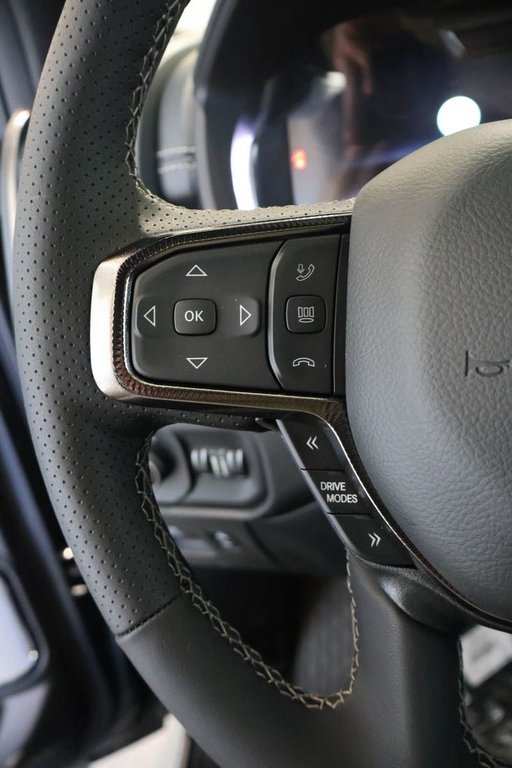 2026 Ram 1500 SPORT in Terrebonne, Quebec - 13 - w1024h768px