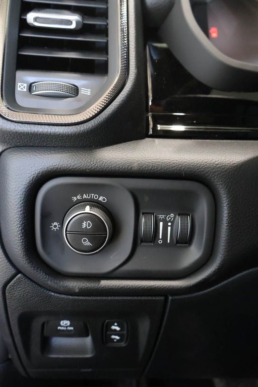 2026 Ram 1500 SPORT in Terrebonne, Quebec - 18 - w1024h768px