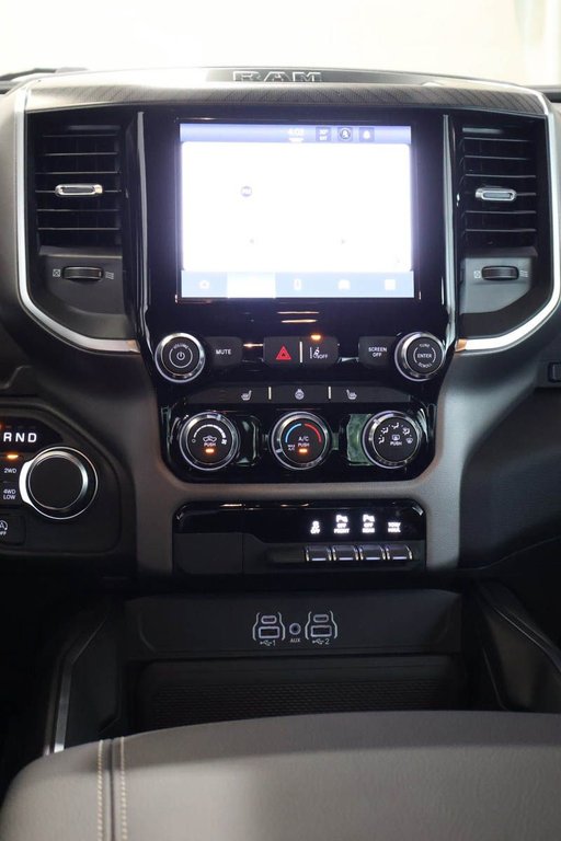 2026 Ram 1500 BIG HORN in Terrebonne, Quebec - 16 - w1024h768px