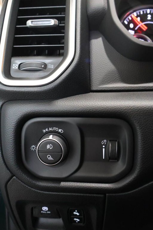 2026 Ram 1500 BIG HORN in Terrebonne, Quebec - 19 - w1024h768px