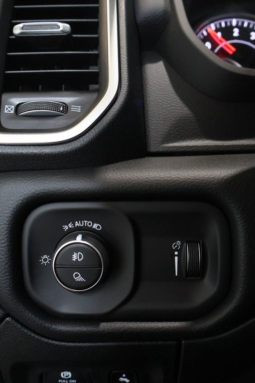 2026 Ram 1500 BIG HORN in Terrebonne, Quebec - 19 - w1024h768px