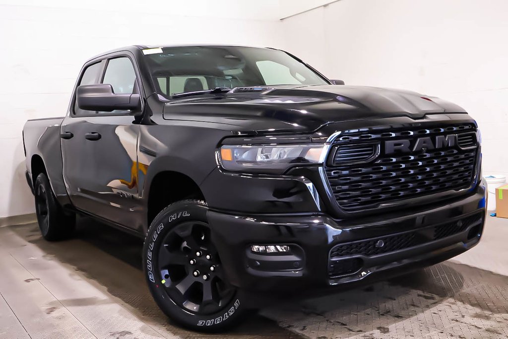 2026 Ram 1500 EXPRESS in Terrebonne, Quebec - 1 - w1024h768px