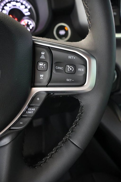 Ram 1500 BIG HORN 2026 à Terrebonne, Québec - 13 - w1024h768px