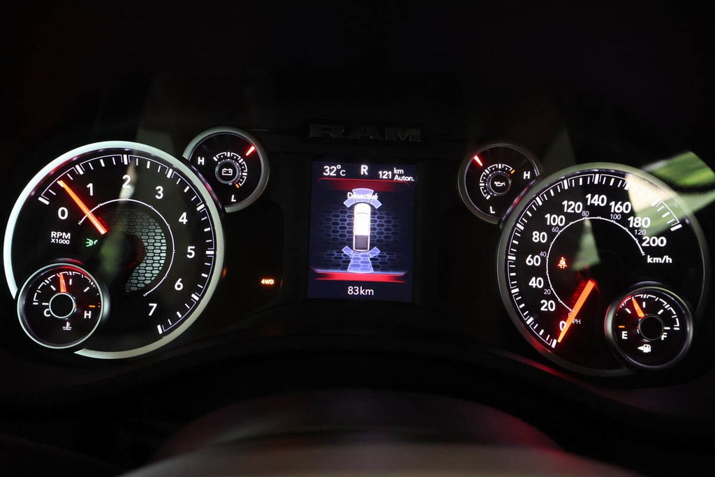 Ram 1500 BIG HORN 2026 à Terrebonne, Québec - 14 - w1024h768px