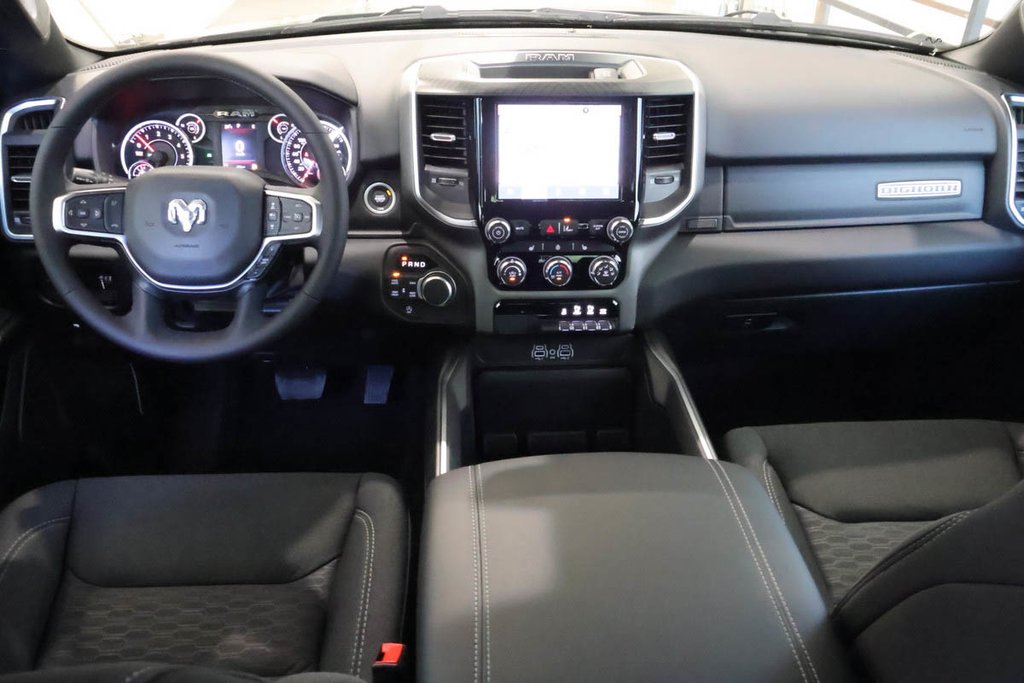 2026 Ram 1500 BIG HORN in Terrebonne, Quebec - 10 - w1024h768px