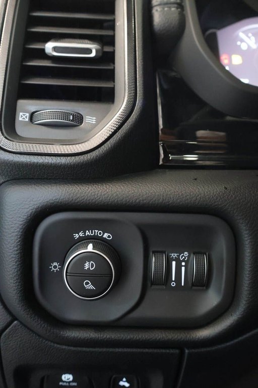 2026 Ram 1500 SPORT in Terrebonne, Quebec - 21 - w1024h768px