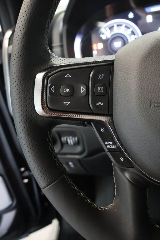 2026 Ram 1500 SPORT in Terrebonne, Quebec - 13 - w1024h768px