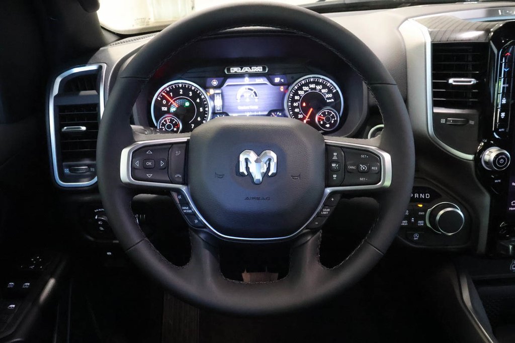 2026 Ram 1500 BIG HORN in Terrebonne, Quebec - 11 - w1024h768px