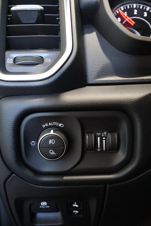 2026 Ram 1500 BIG HORN in Terrebonne, Quebec - 20 - w1024h768px