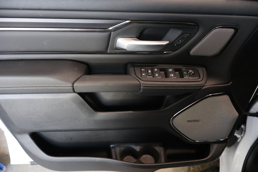 2026 Ram 1500 SPORT in Terrebonne, Quebec - 21 - w1024h768px