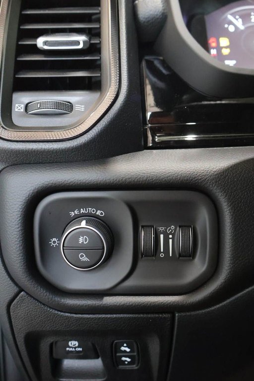Ram 1500 SPORT 2026 à Terrebonne, Québec - 18 - w1024h768px