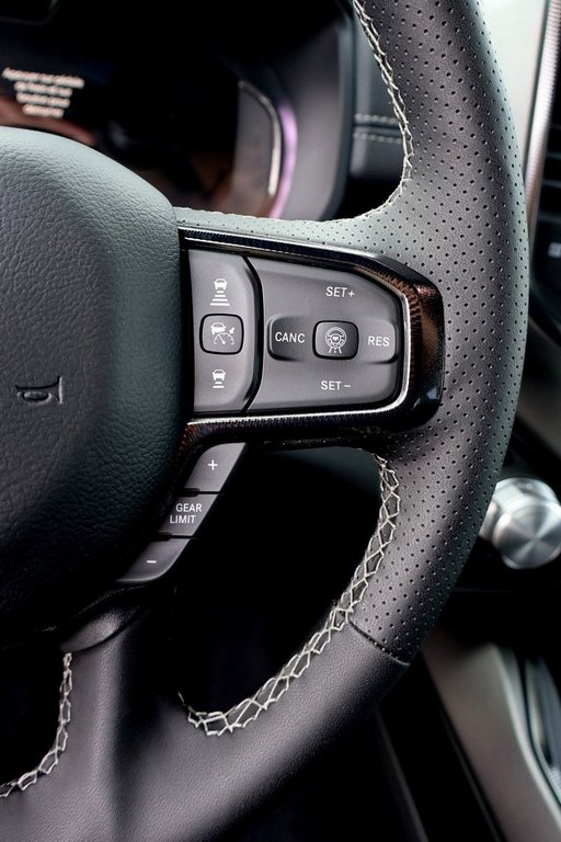 2026 Ram 1500 SPORT in Terrebonne, Quebec - 12 - w1024h768px