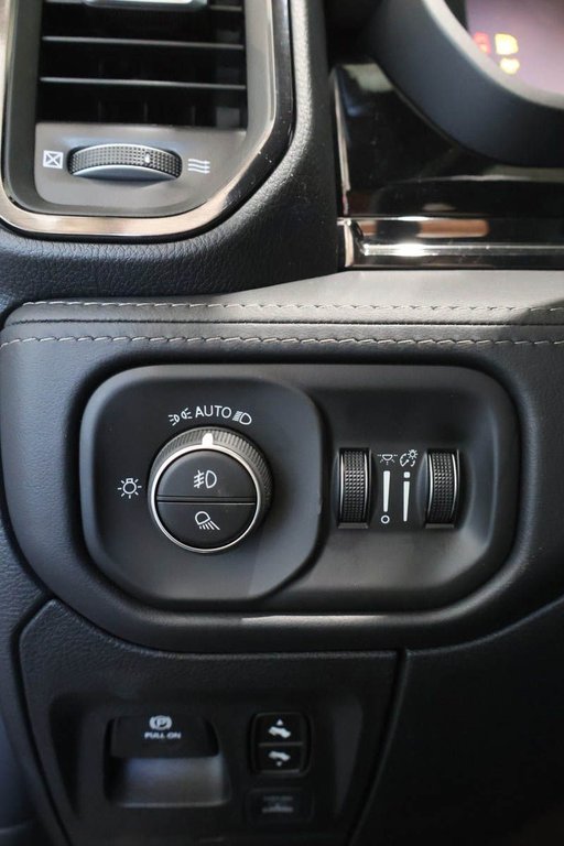 2026 Ram 1500 LIMITED in Terrebonne, Quebec - 16 - w1024h768px