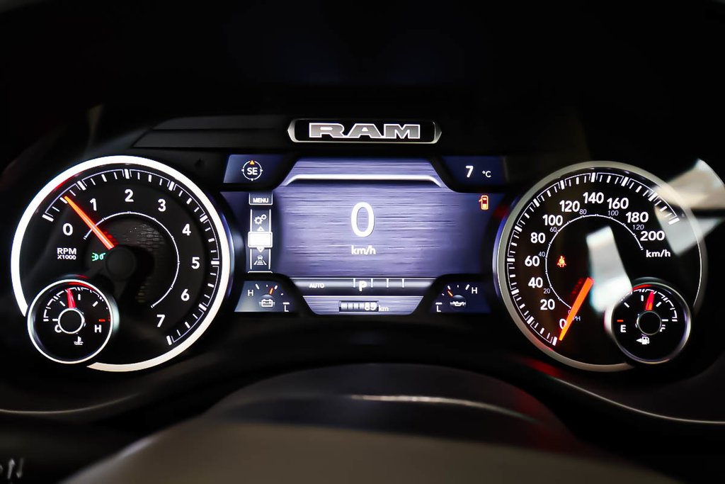 2026 Ram 1500 BIG HORN in Terrebonne, Quebec - 14 - w1024h768px