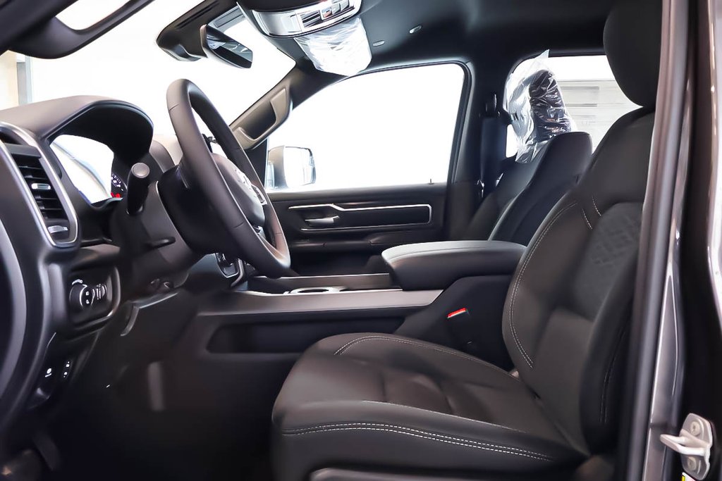 2026 Ram 1500 BIG HORN in Terrebonne, Quebec - 8 - w1024h768px