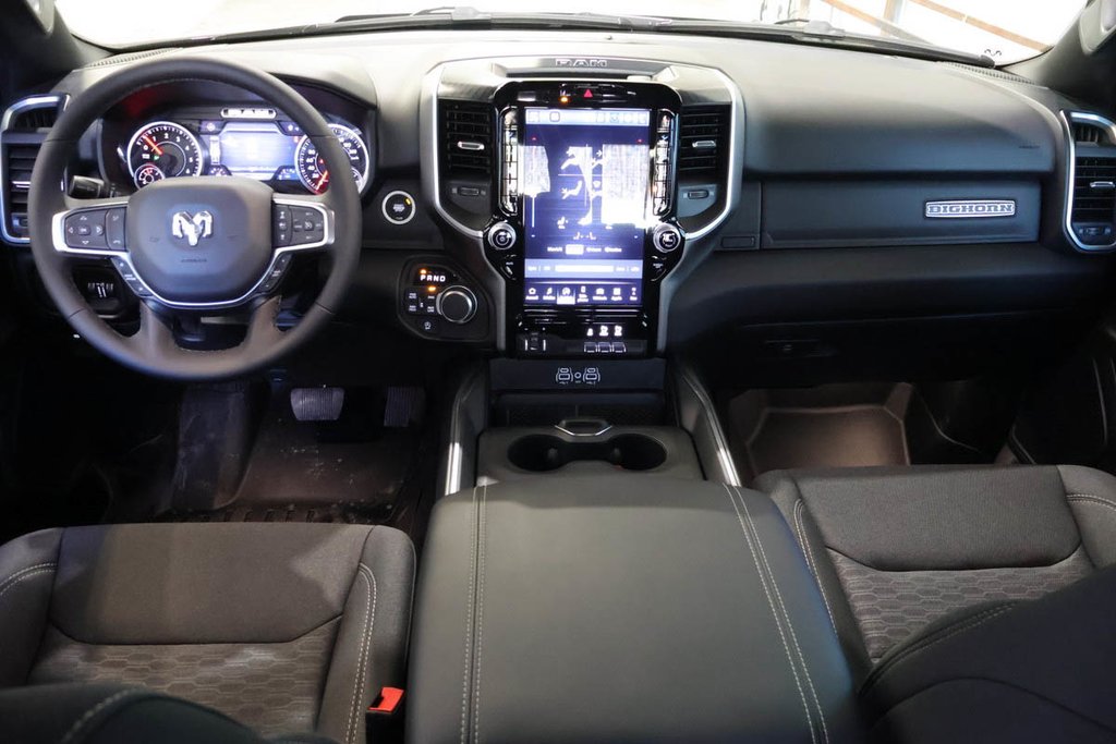2026 Ram 1500 BIG HORN in Terrebonne, Quebec - 10 - w1024h768px