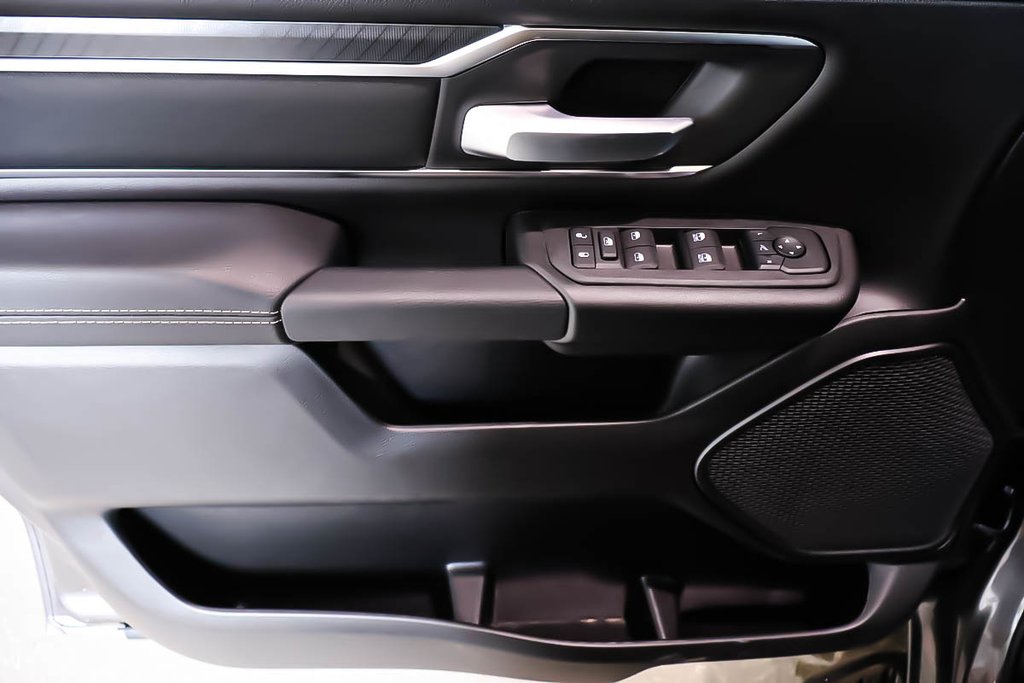 2026 Ram 1500 BIG HORN in Terrebonne, Quebec - 20 - w1024h768px