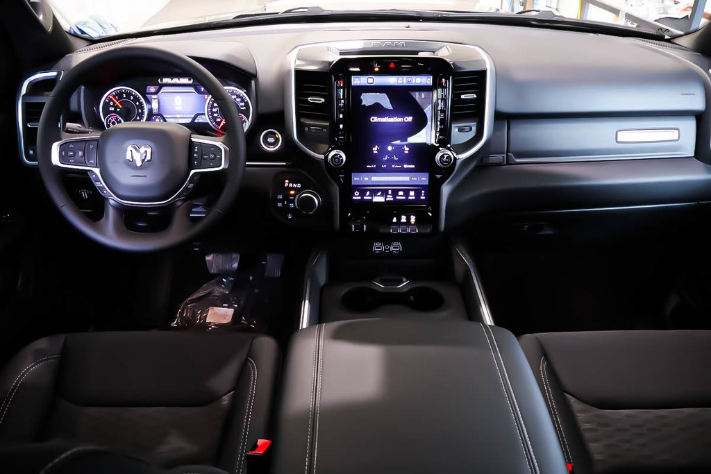 2026 Ram 1500 BIG HORN in Terrebonne, Quebec - 10 - w1024h768px