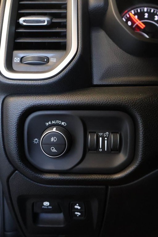 2026 Ram 1500 BIG HORN in Terrebonne, Quebec - 19 - w1024h768px