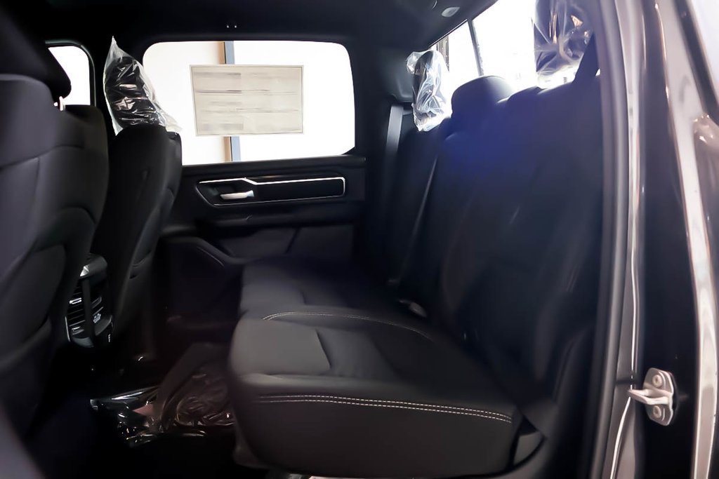 2026 Ram 1500 BIG HORN in Terrebonne, Quebec - 21 - w1024h768px