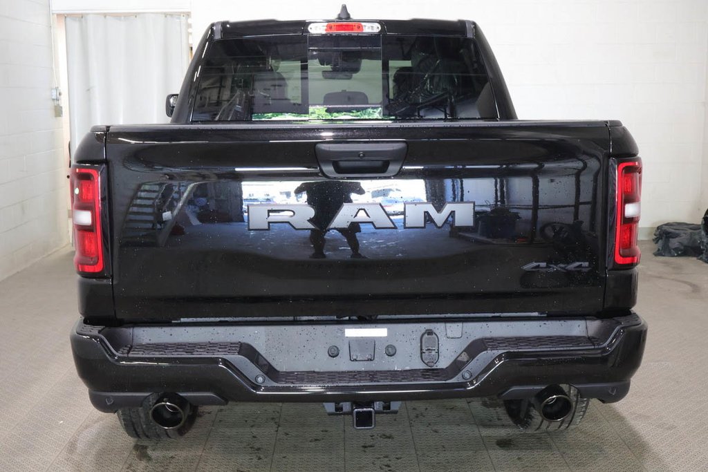 2026 Ram 1500 EXPRESS in Terrebonne, Quebec - 5 - w1024h768px