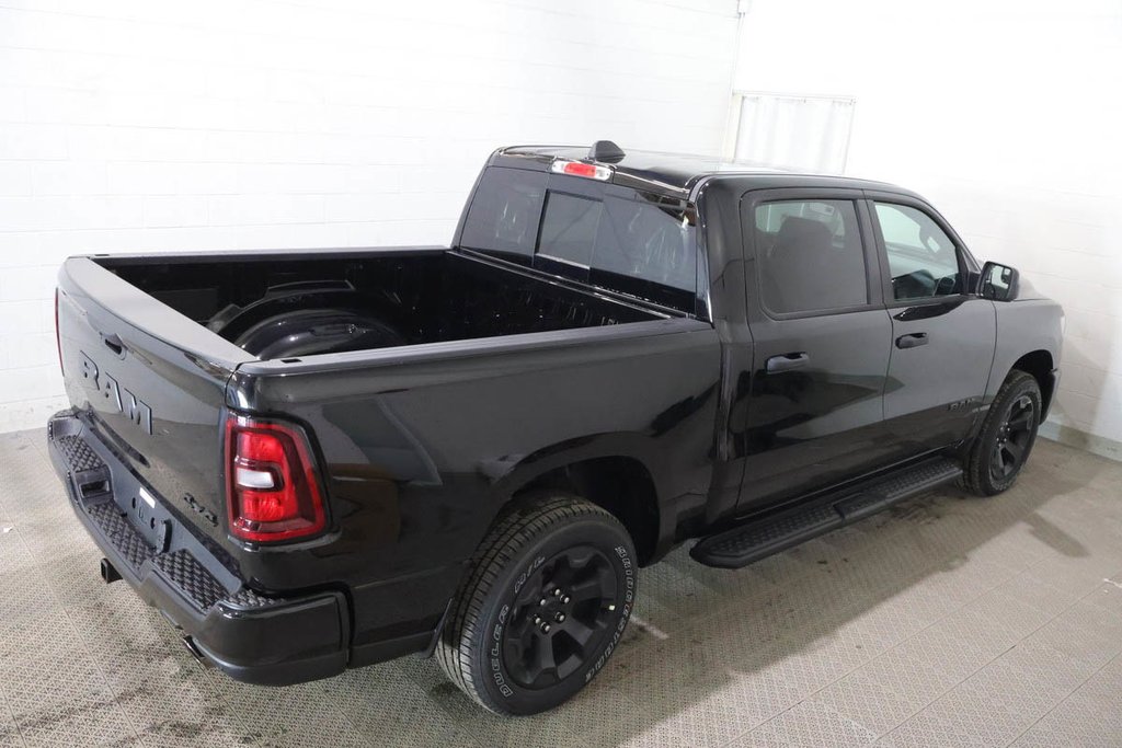 2026 Ram 1500 EXPRESS in Terrebonne, Quebec - 6 - w1024h768px